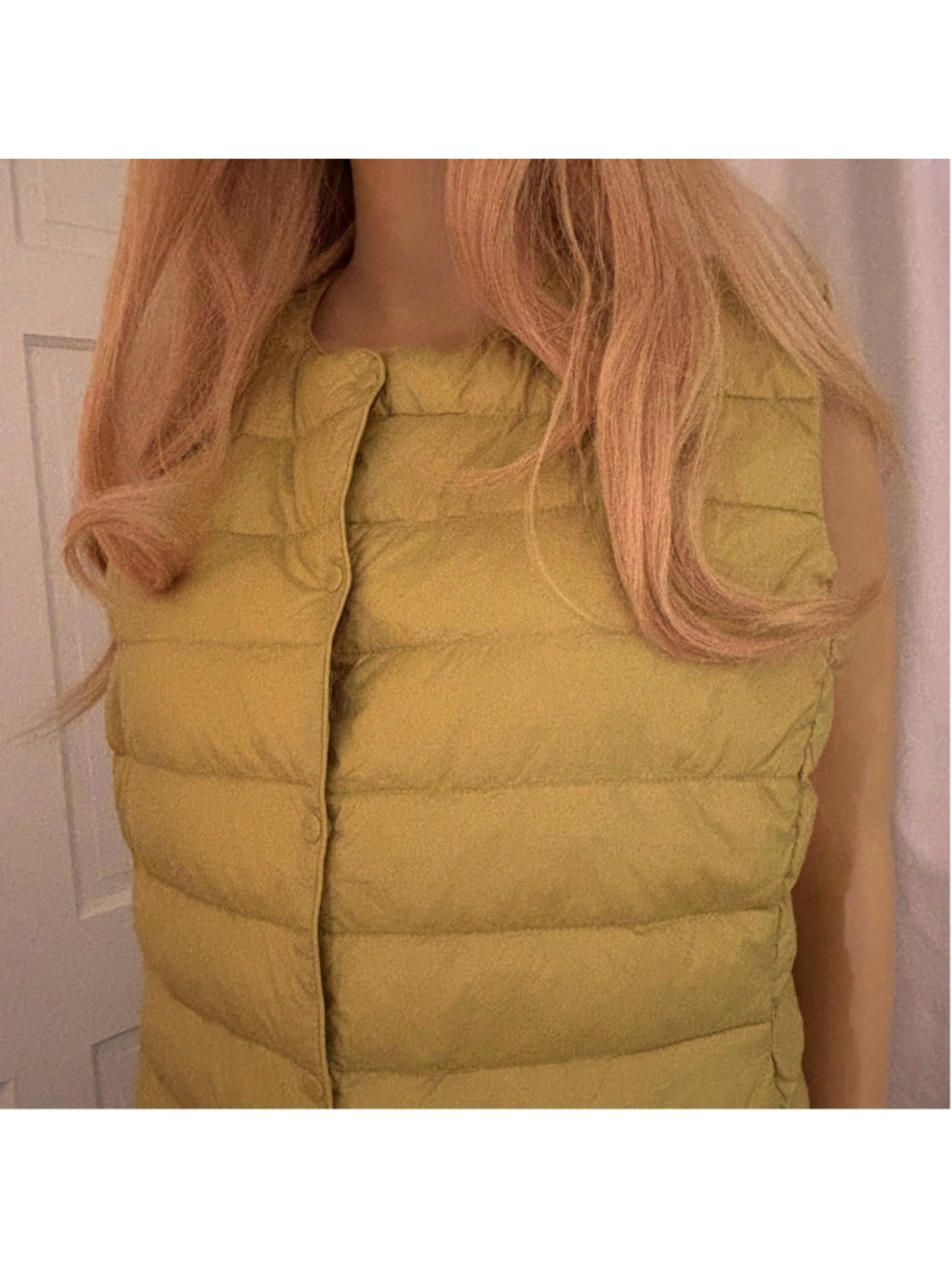 GOLD PUFFER VEST SIZE MEDIUM SEE MEASUREMENTs